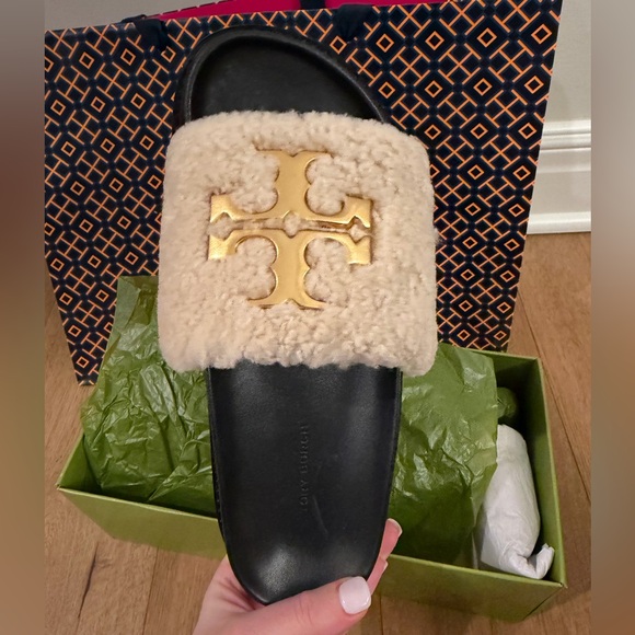Tory Burch Everly Anatomic Lug Sandals Moccasin Curly Buttermilk Black Size 7 - Picture 2 of 8